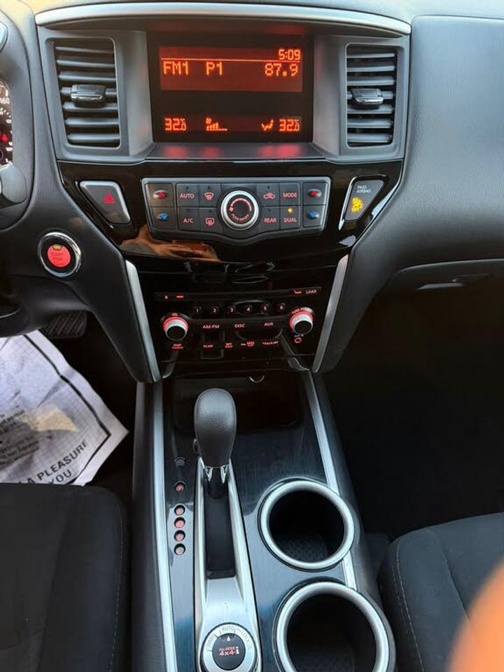 2014 Nissan Pathfinder S 4WD Photo