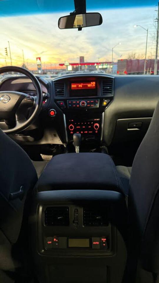2014 Nissan Pathfinder S 4WD Photo