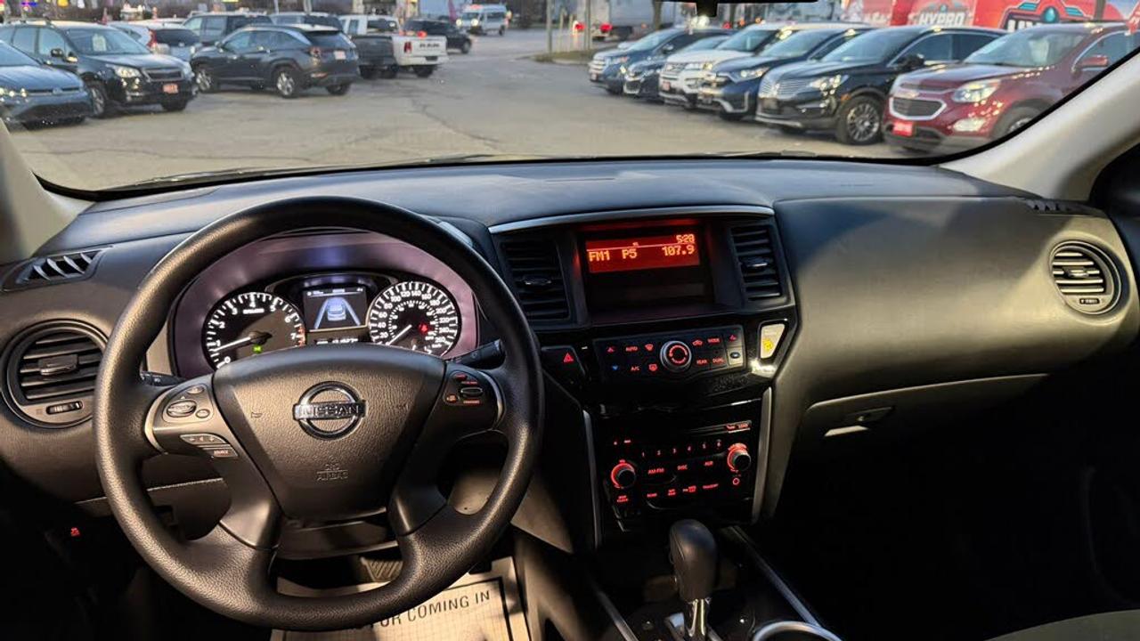 2014 Nissan Pathfinder S 4WD Photo