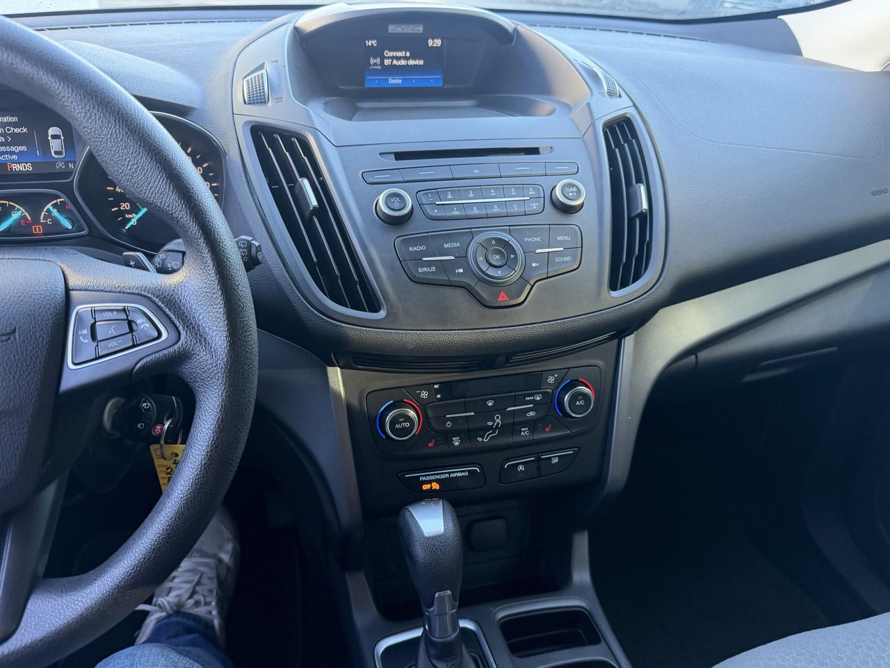 2017 Ford Escape SE Photo