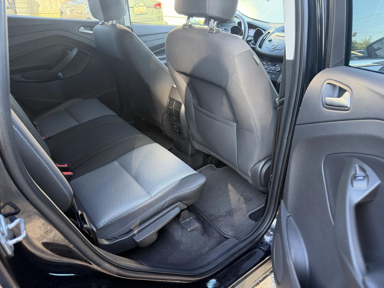 2017 Ford Escape SE Photo