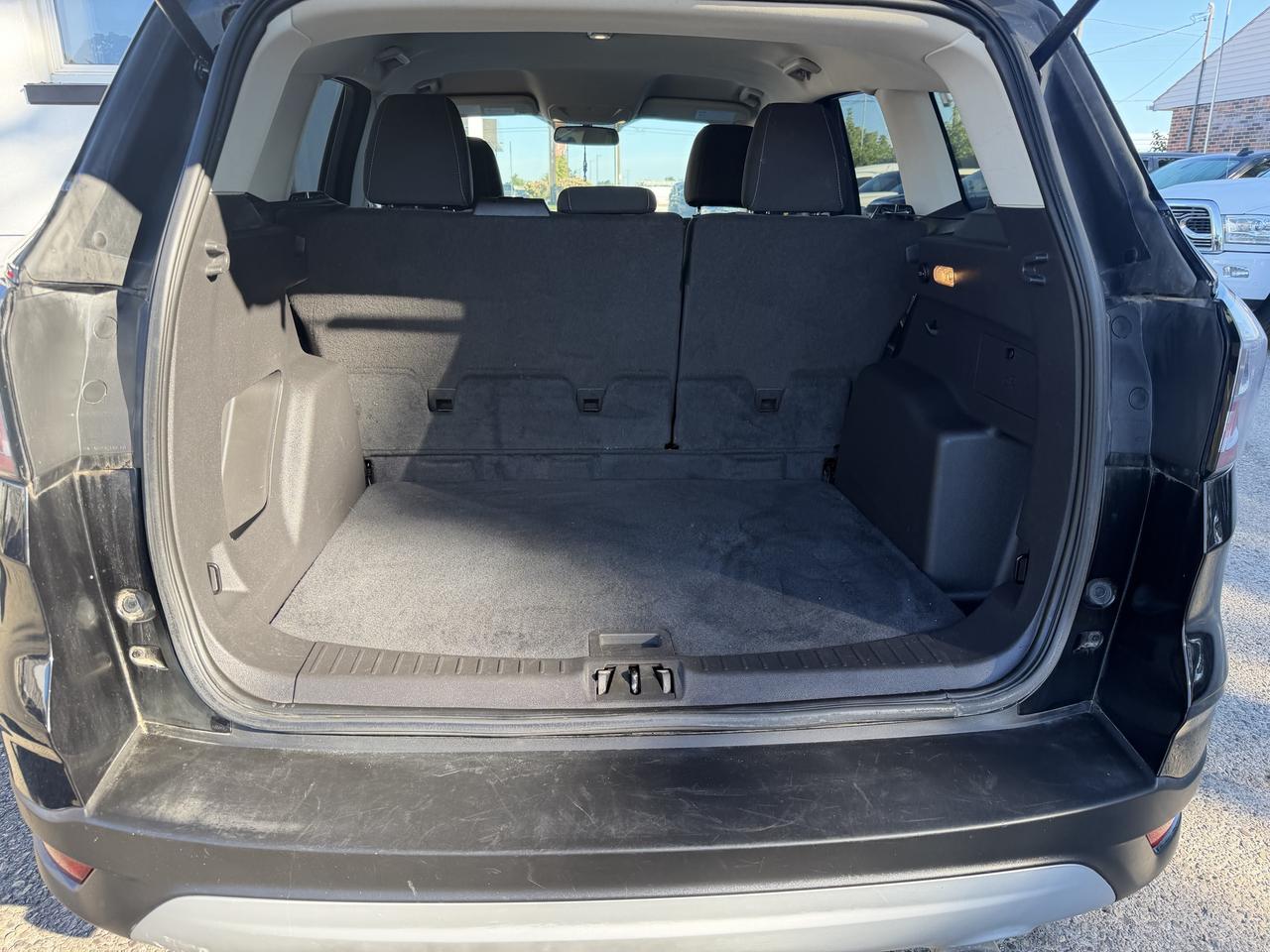 2017 Ford Escape SE Photo