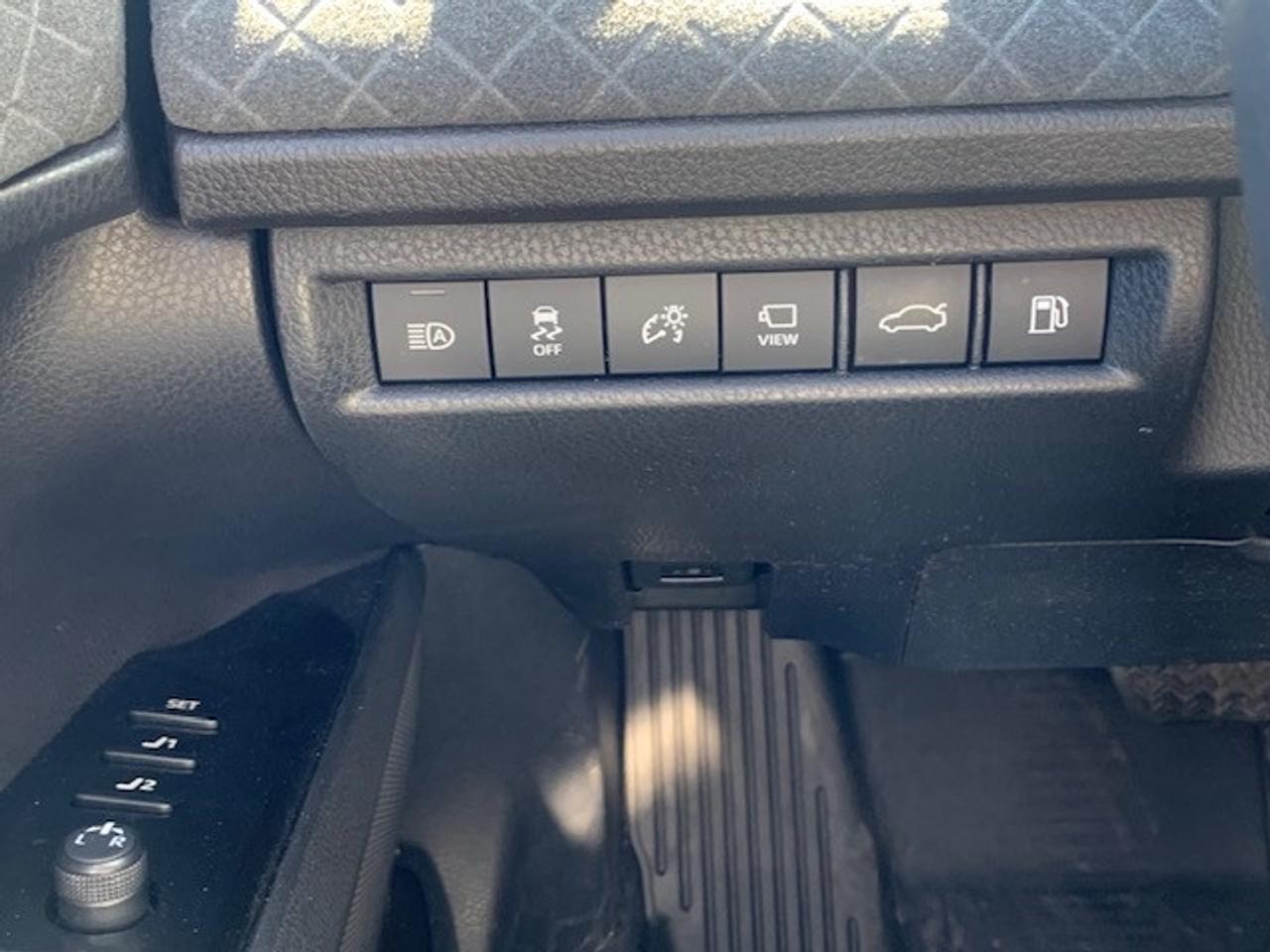 2026 Toyota Camry XLE used Demo-finance from 2.99% Photo