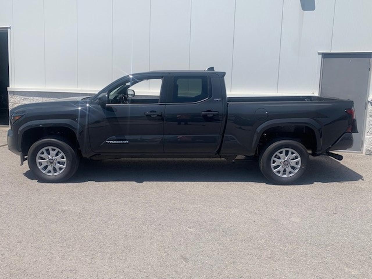 2026 Toyota Tacoma SR5 4X4 Photo