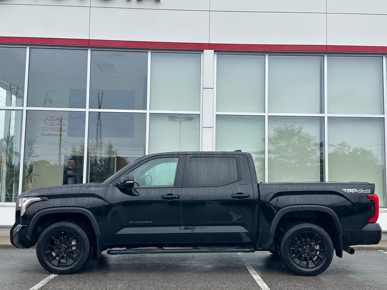 2025 Toyota Tundra Limited LIMITED+TRD+SNOW TIRES! Photo3