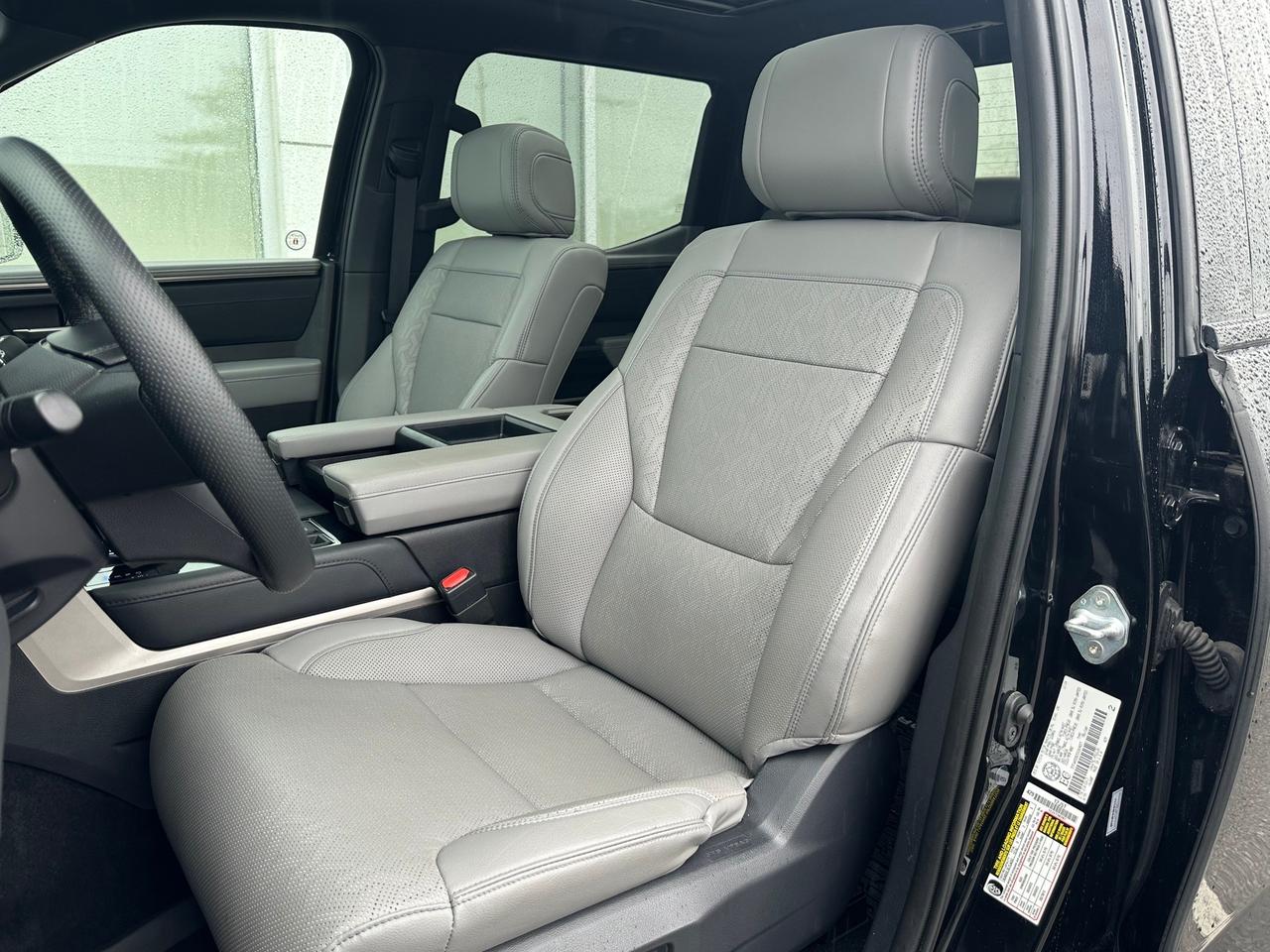 2025 Toyota Tundra Limited LIMITED+TRD+SNOW TIRES! Photo
