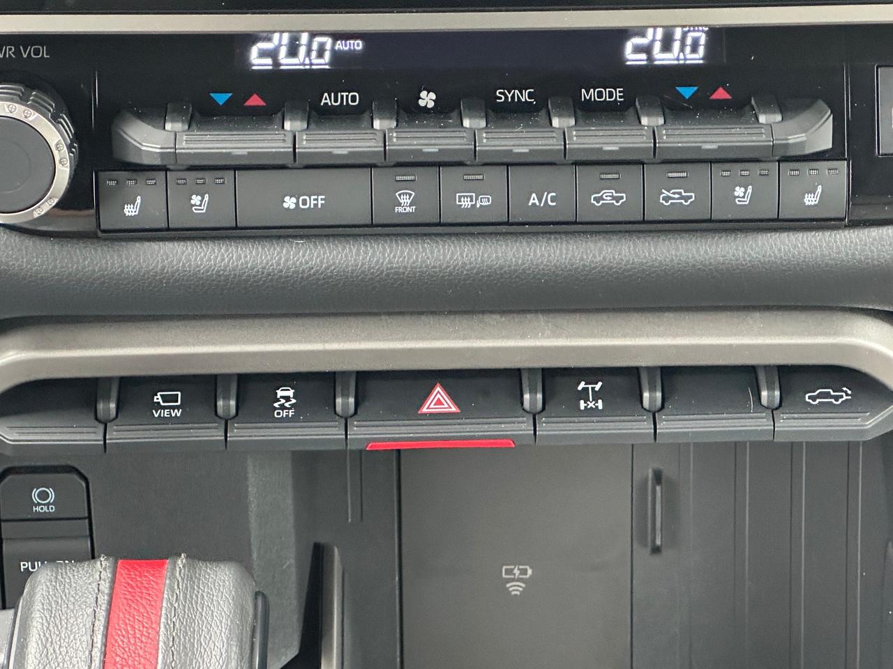 2025 Toyota Tundra Limited LIMITED+TRD+SNOW TIRES! Photo