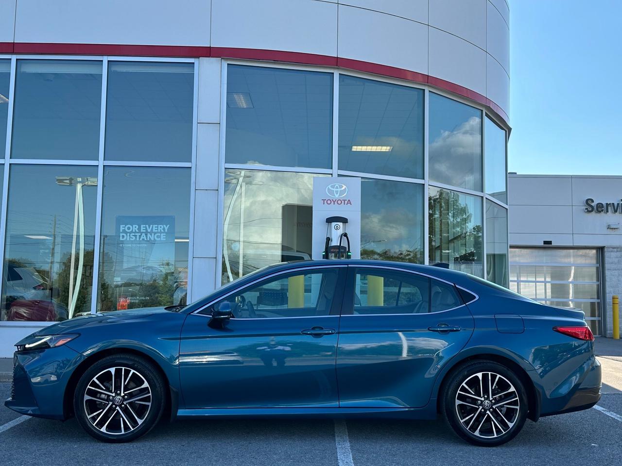 2025 Toyota Camry TOP OF THE LINE-XLE! Photo