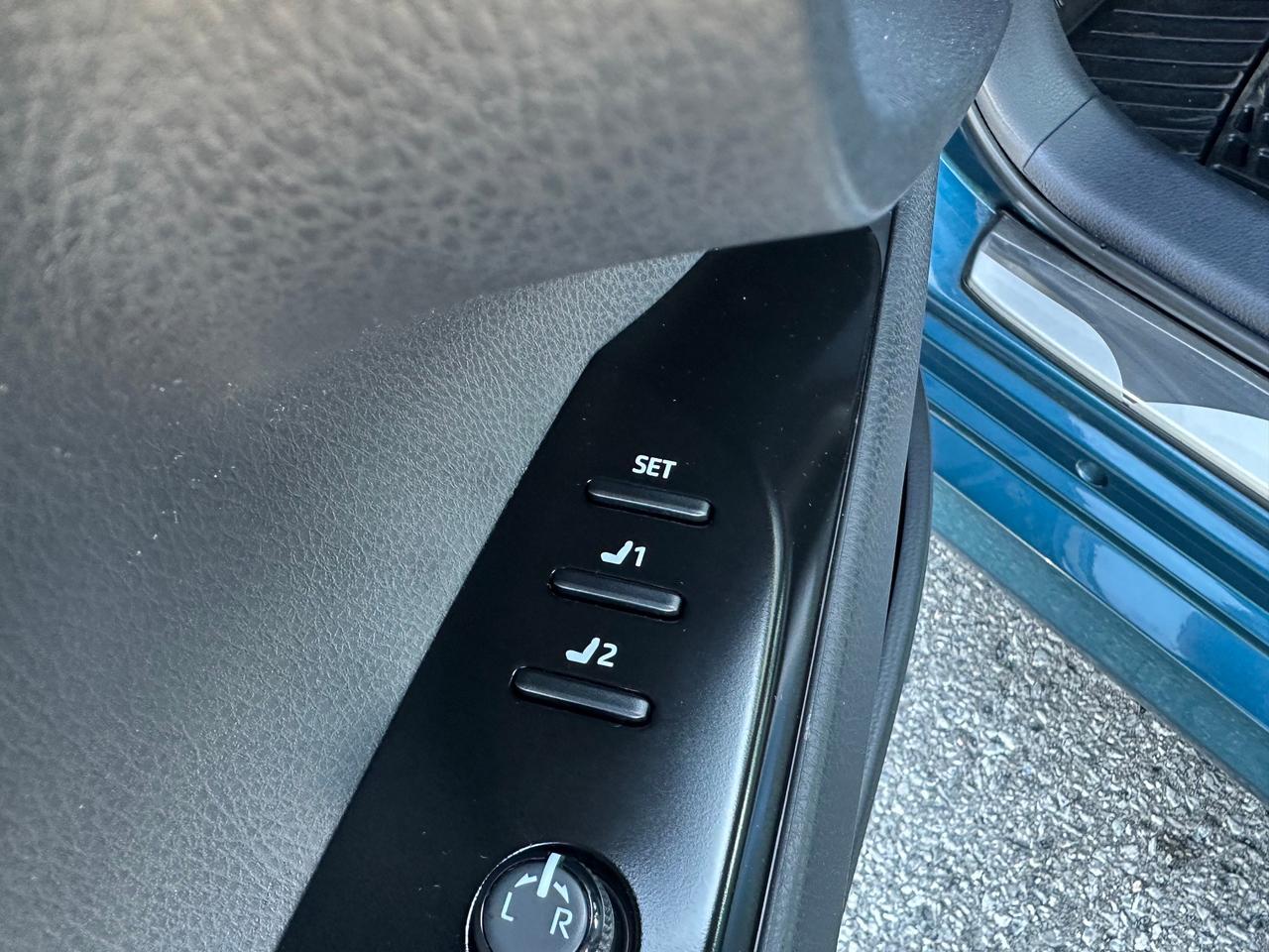 2025 Toyota Camry TOP OF THE LINE-XLE! Photo