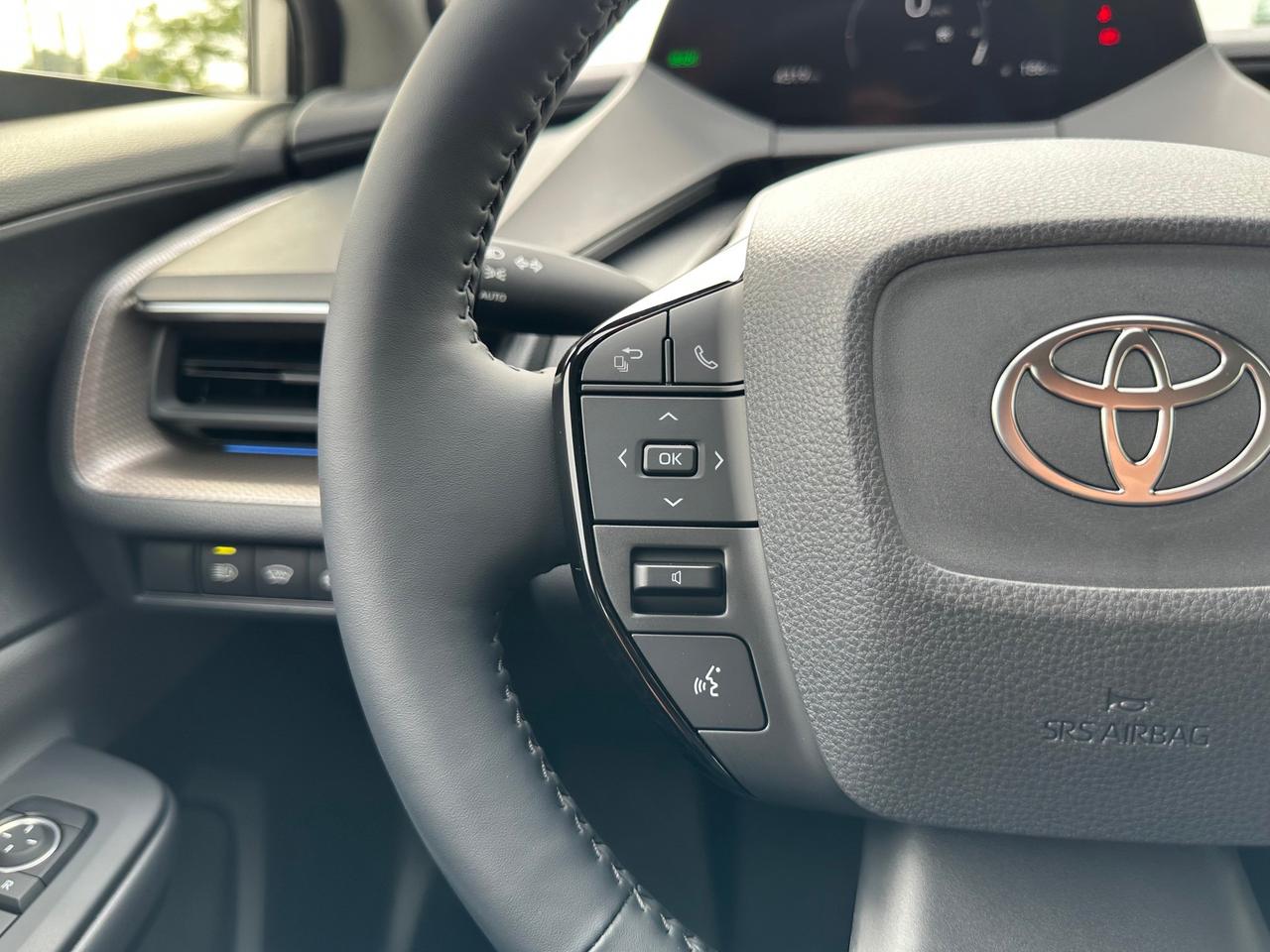 2025 Toyota Prius Limited LIMITED+ONLY 4,318 KMS! Photo