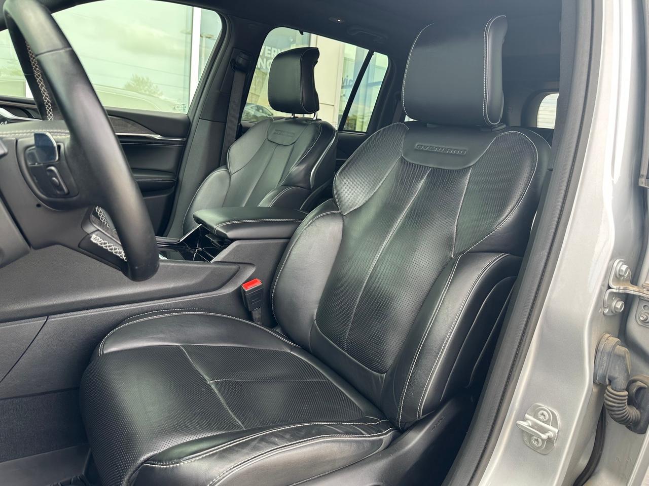 2022 Jeep Grand Cherokee Overland OVERLAND-HUD+MASSAGE SEATS+MORE! Photo