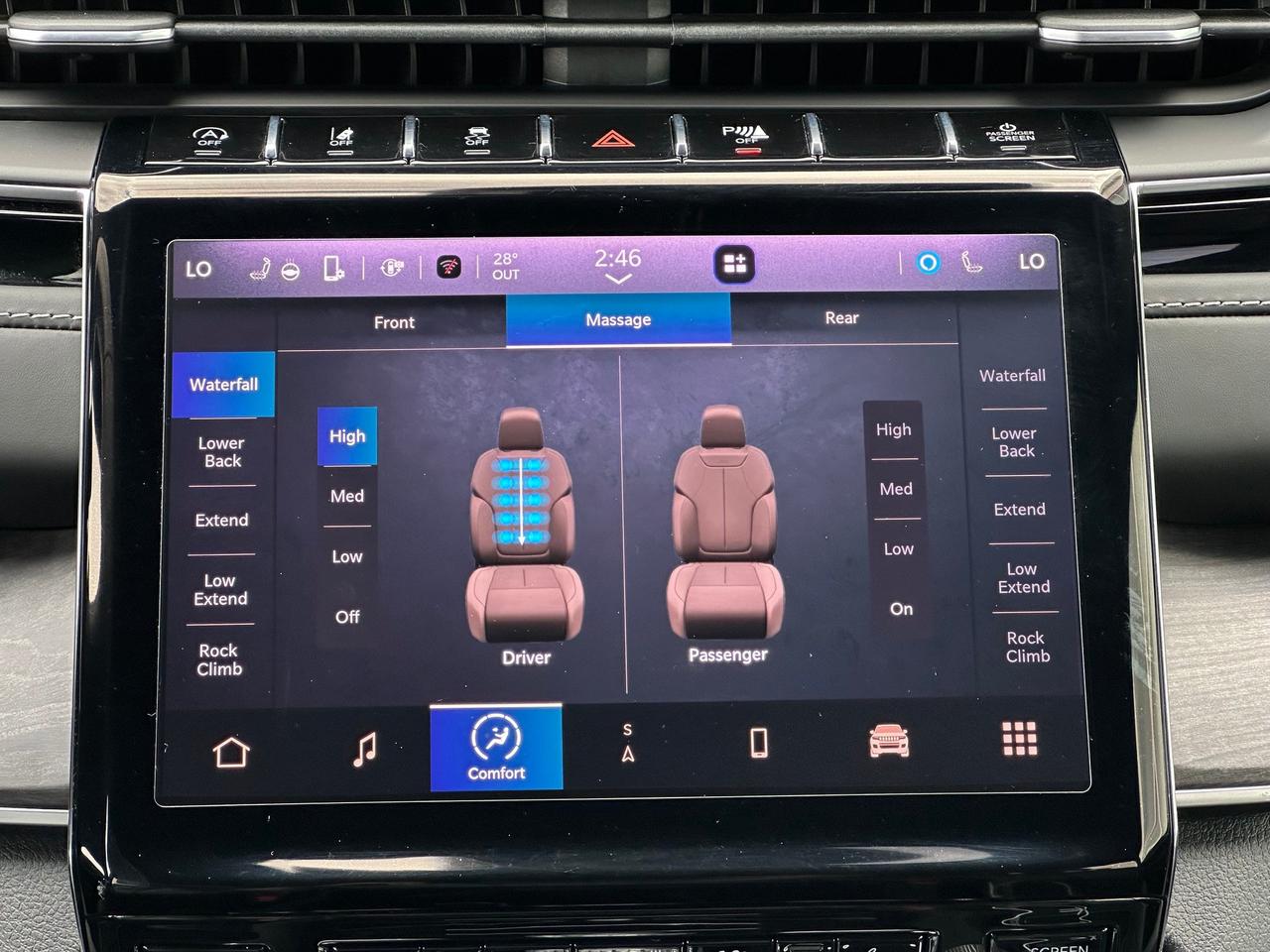 2022 Jeep Grand Cherokee Overland OVERLAND-HUD+MASSAGE SEATS+MORE! Photo