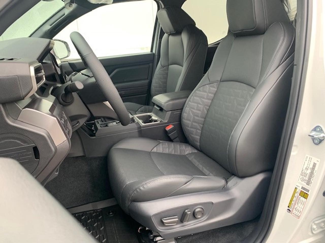 2026 Toyota TACOMA HYBRID Off Road Premium Hybrid Photo2