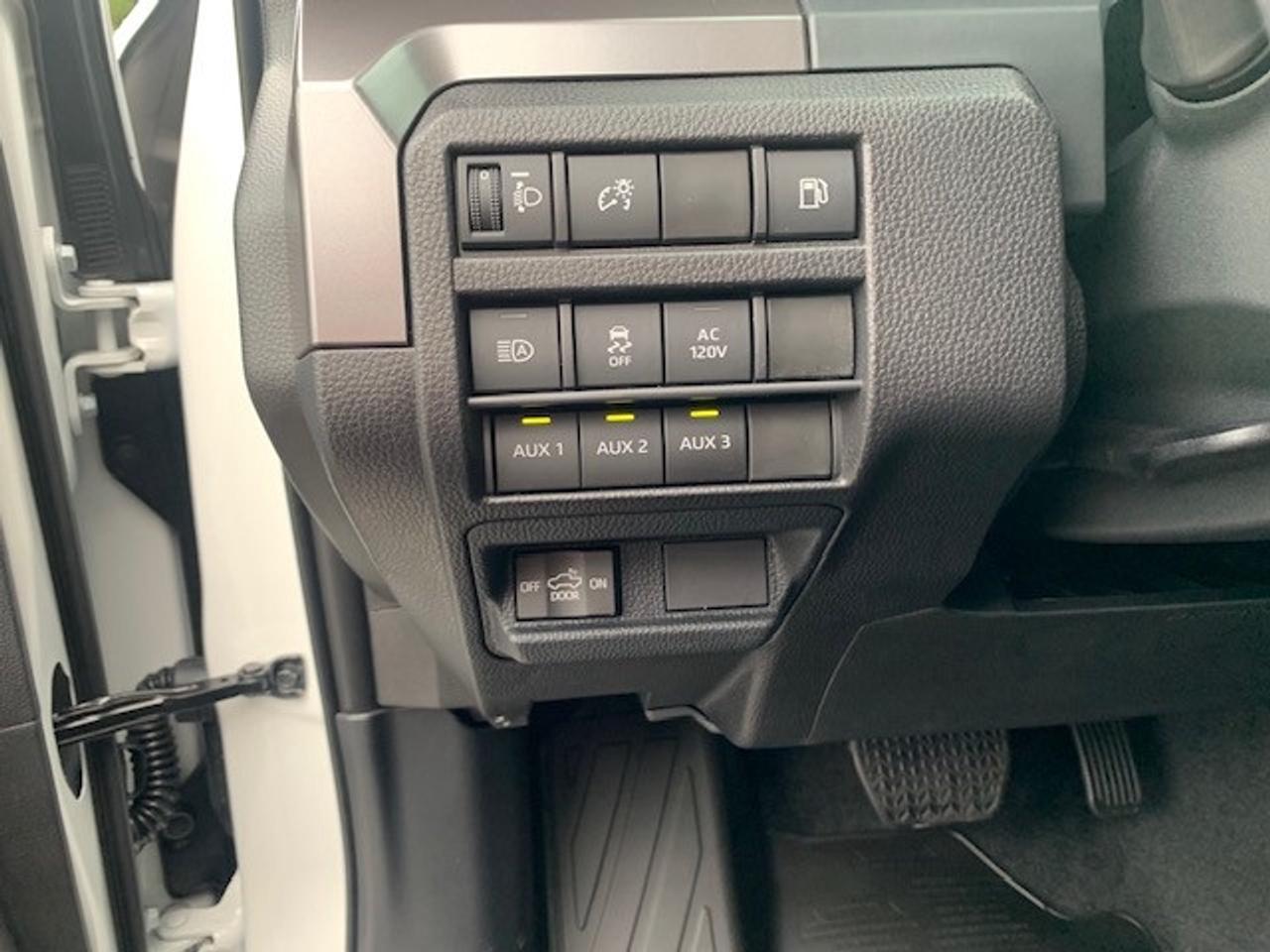 2026 Toyota TACOMA HYBRID Off Road Premium Hybrid Photo