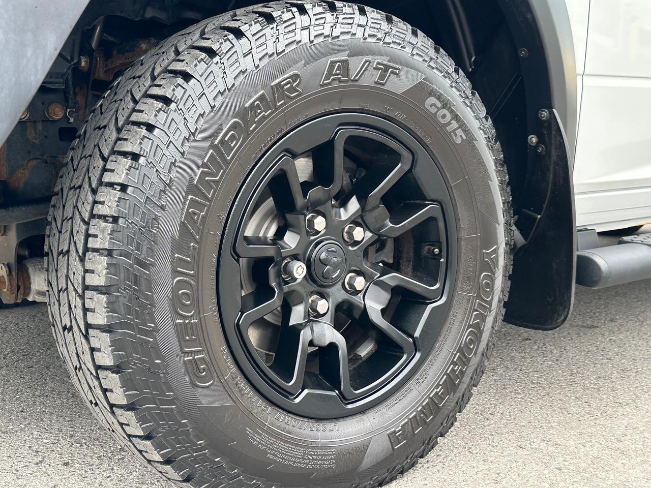 2021 RAM 1500 Classic SLT WARLOCK-ALL TERRAIN-ONE OWNER! Photo5
