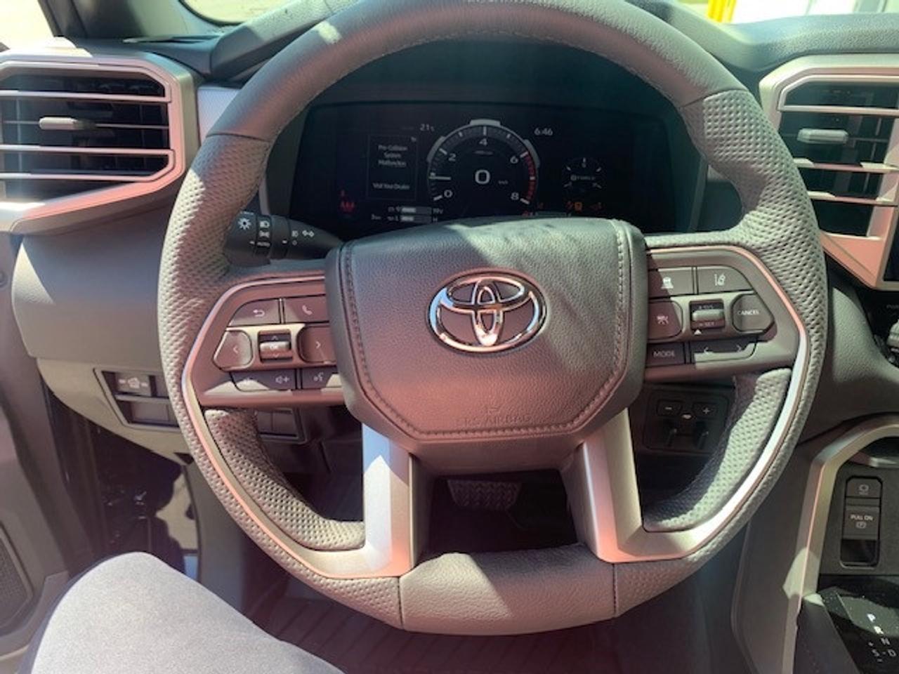 2026 Toyota Tundra Limited Leather+HUGE SCREEN+long box Photo4