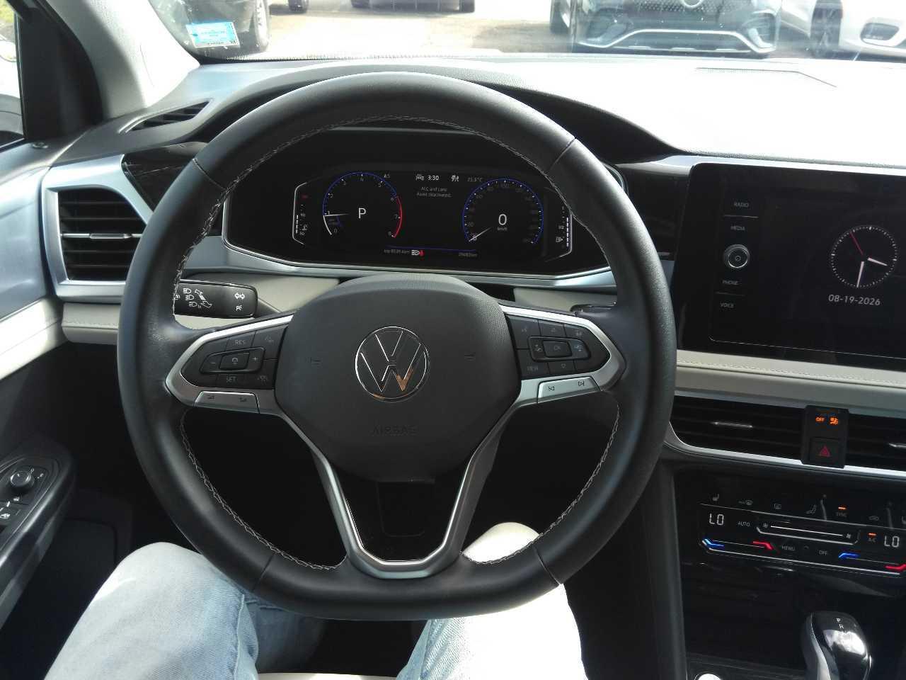 2026 Volkswagen Taos 4Motion SE Photo
