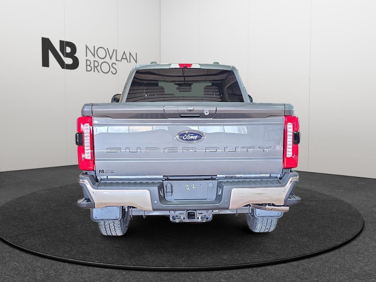 2026 Ford F-350 Super Duty SRW Lariat Photo3