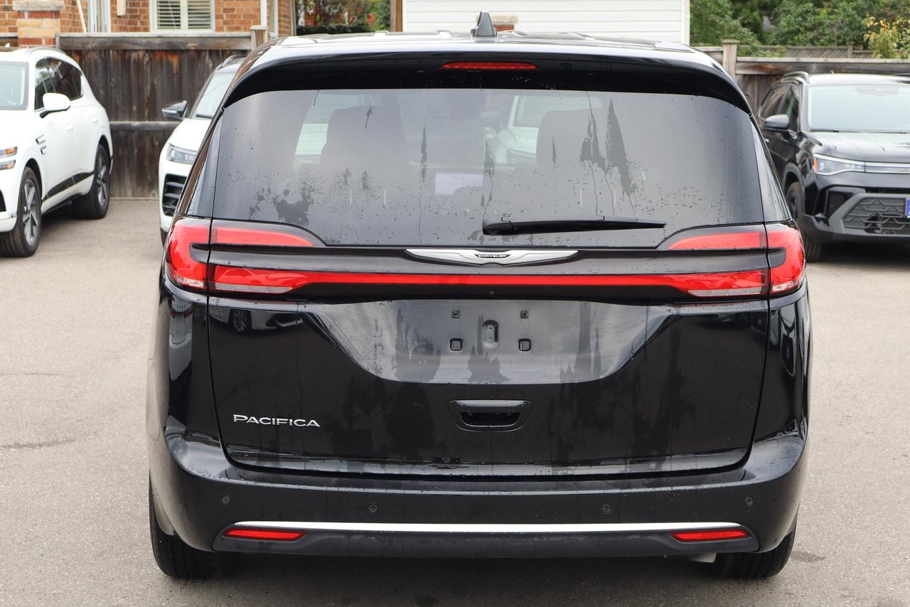 2025 Chrysler Pacifica Select FWD Photo
