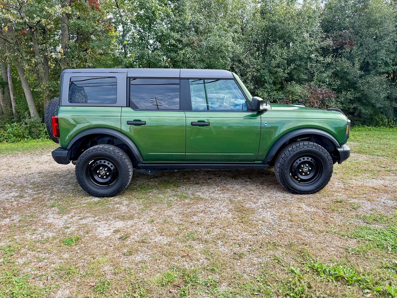 2023 Ford Bronco Black Diamond 4WD | Dual Tops Hard Top + Soft Photo