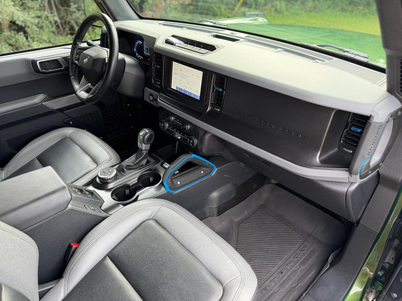 2023 Ford Bronco Black Diamond 4WD | Dual Tops Hard Top + Soft Photo
