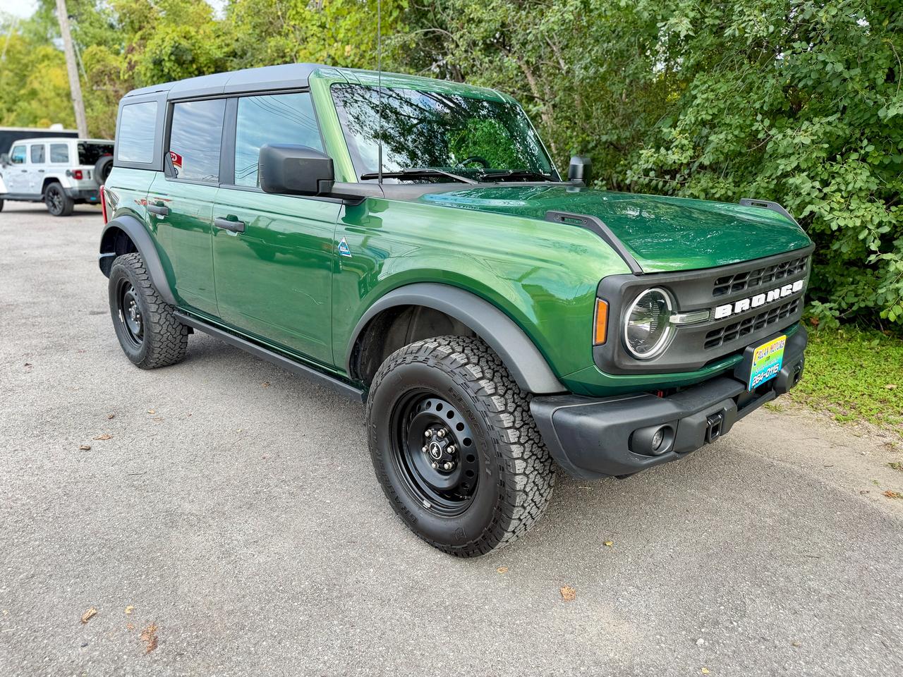 2023 Ford Bronco Black Diamond 4WD | Dual Tops Hard Top + Soft Photo