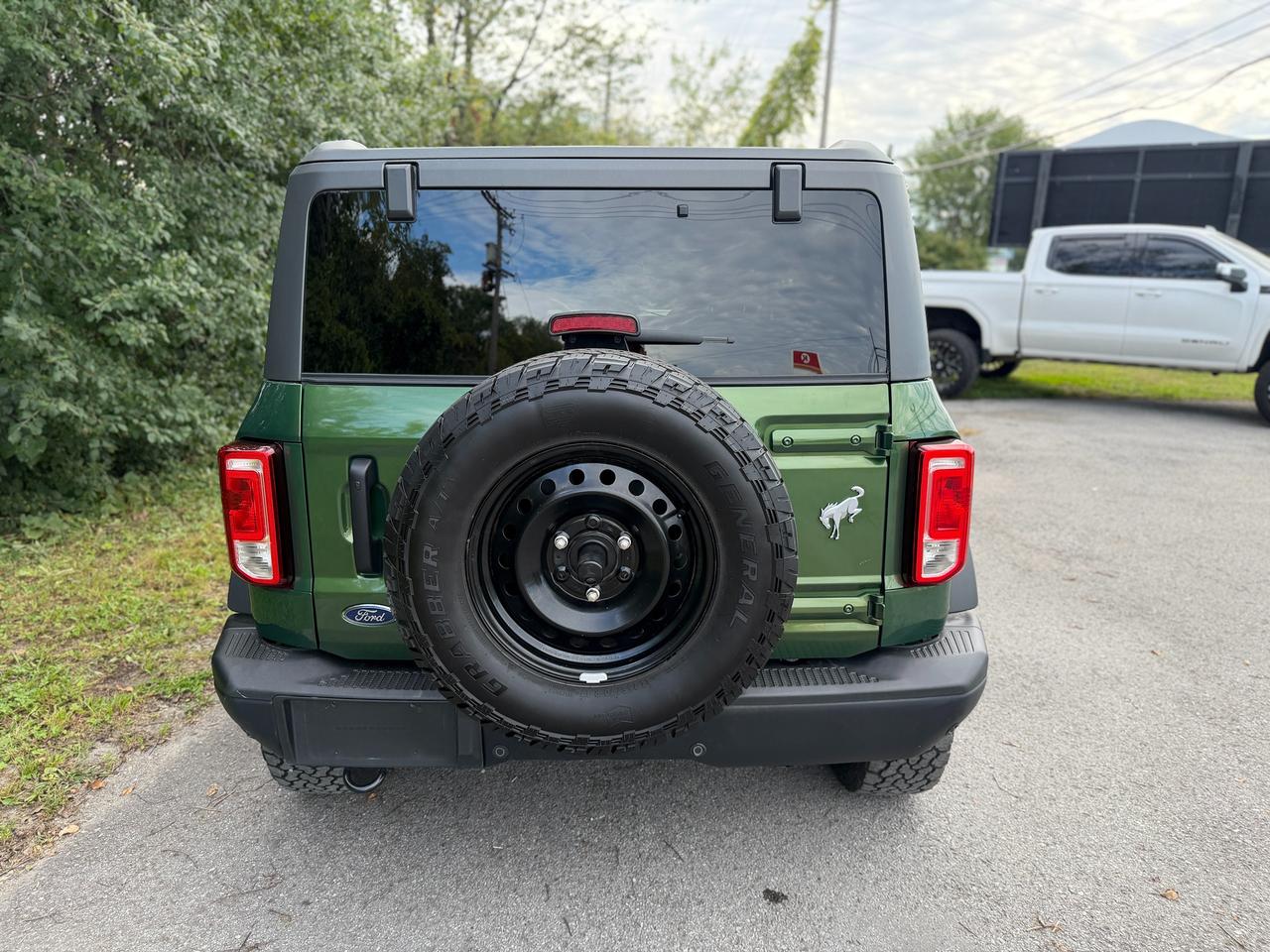 2023 Ford Bronco Black Diamond 4WD | Dual Tops Hard Top + Soft Photo