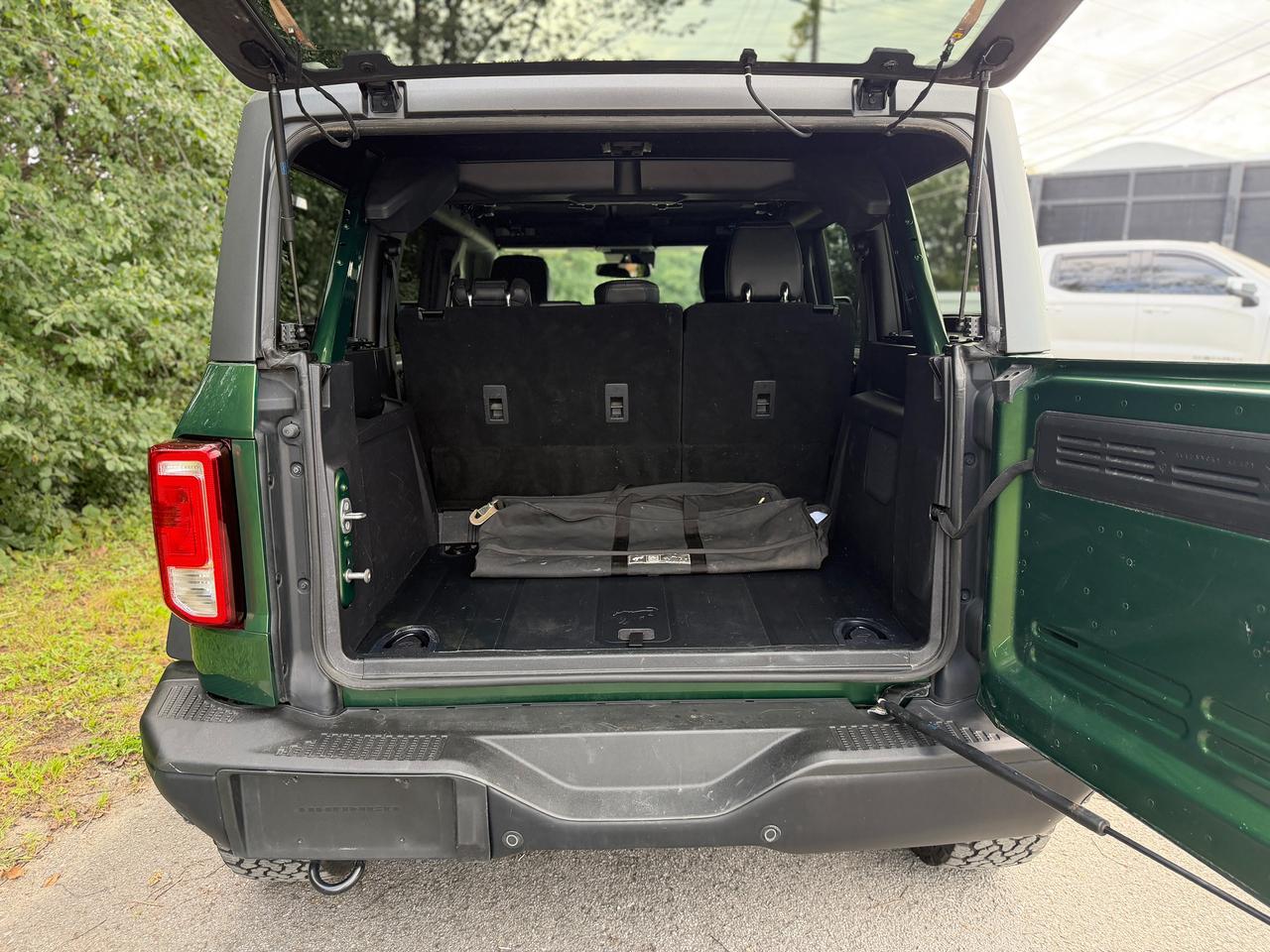 2023 Ford Bronco Black Diamond 4WD | Dual Tops Hard Top + Soft Photo