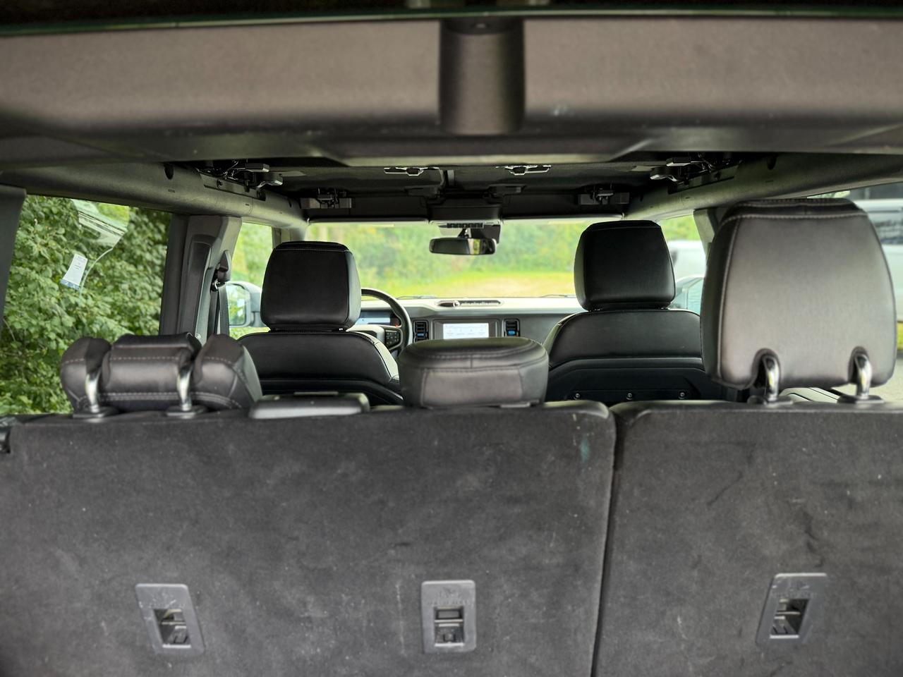 2023 Ford Bronco Black Diamond 4WD | Dual Tops Hard Top + Soft Photo