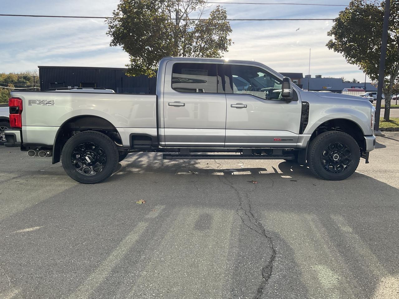 2027 Ford F-250 Super Duty SRW XLT Photo3