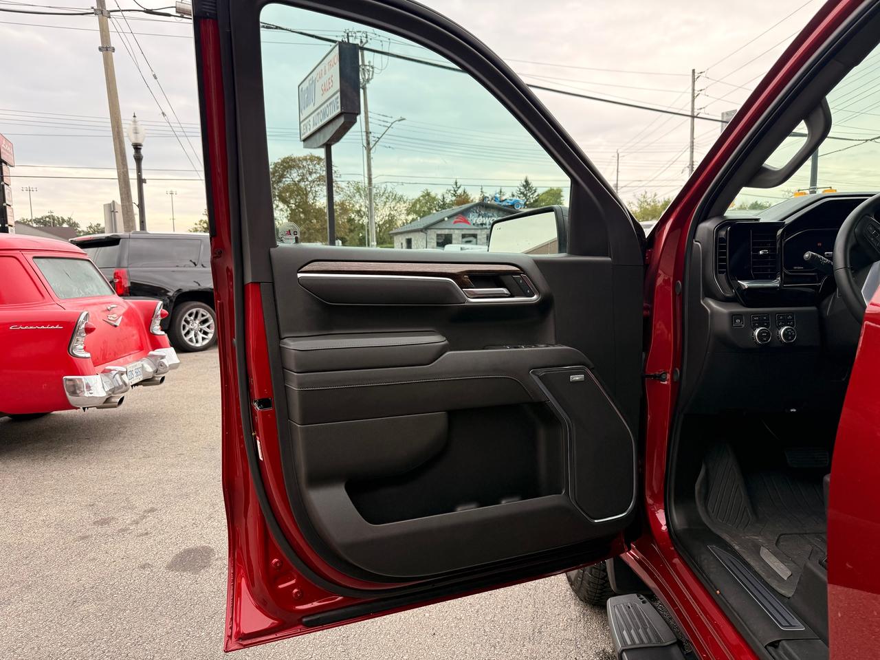 2024 GMC Sierra 1500 4WD Crew Cab 147" Elevation Photo