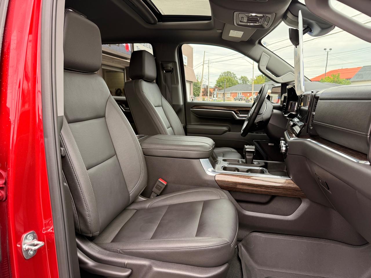 2024 GMC Sierra 1500 4WD Crew Cab 147" Elevation Photo