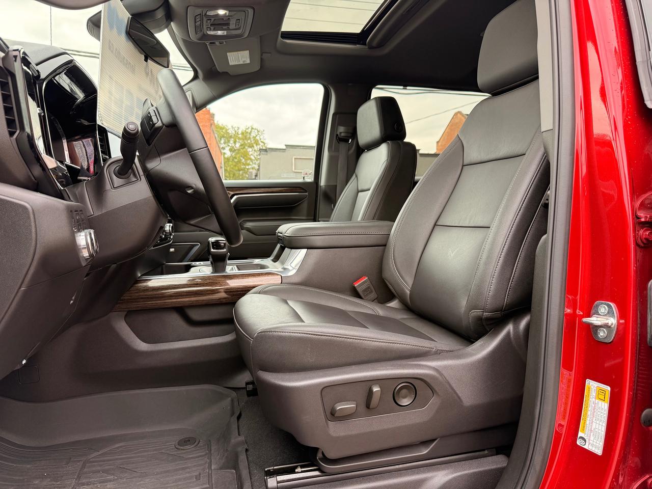 2024 GMC Sierra 1500 4WD Crew Cab 147" Elevation Photo