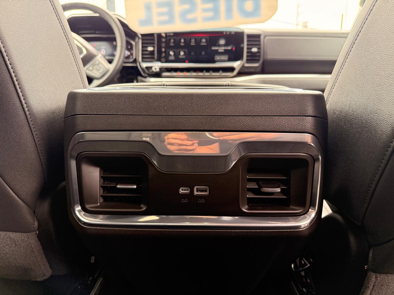 2024 GMC Sierra 1500 4WD Crew Cab 147" Elevation Photo