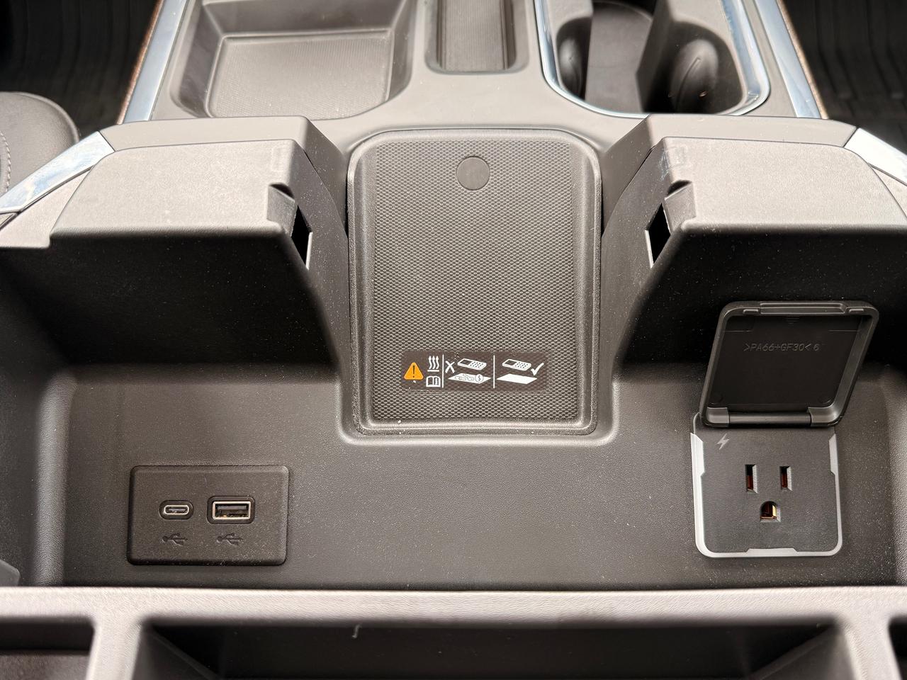 2024 GMC Sierra 1500 4WD Crew Cab 147" Elevation Photo