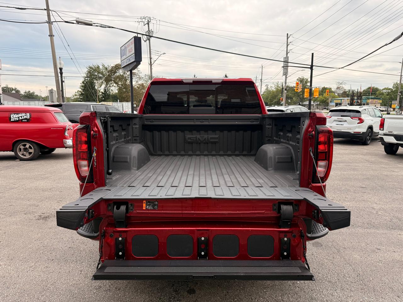 2024 GMC Sierra 1500 4WD Crew Cab 147" Elevation Photo
