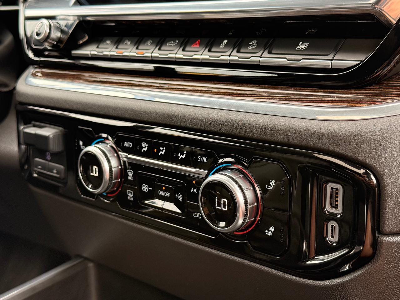 2024 GMC Sierra 1500 4WD Crew Cab 147" Elevation Photo