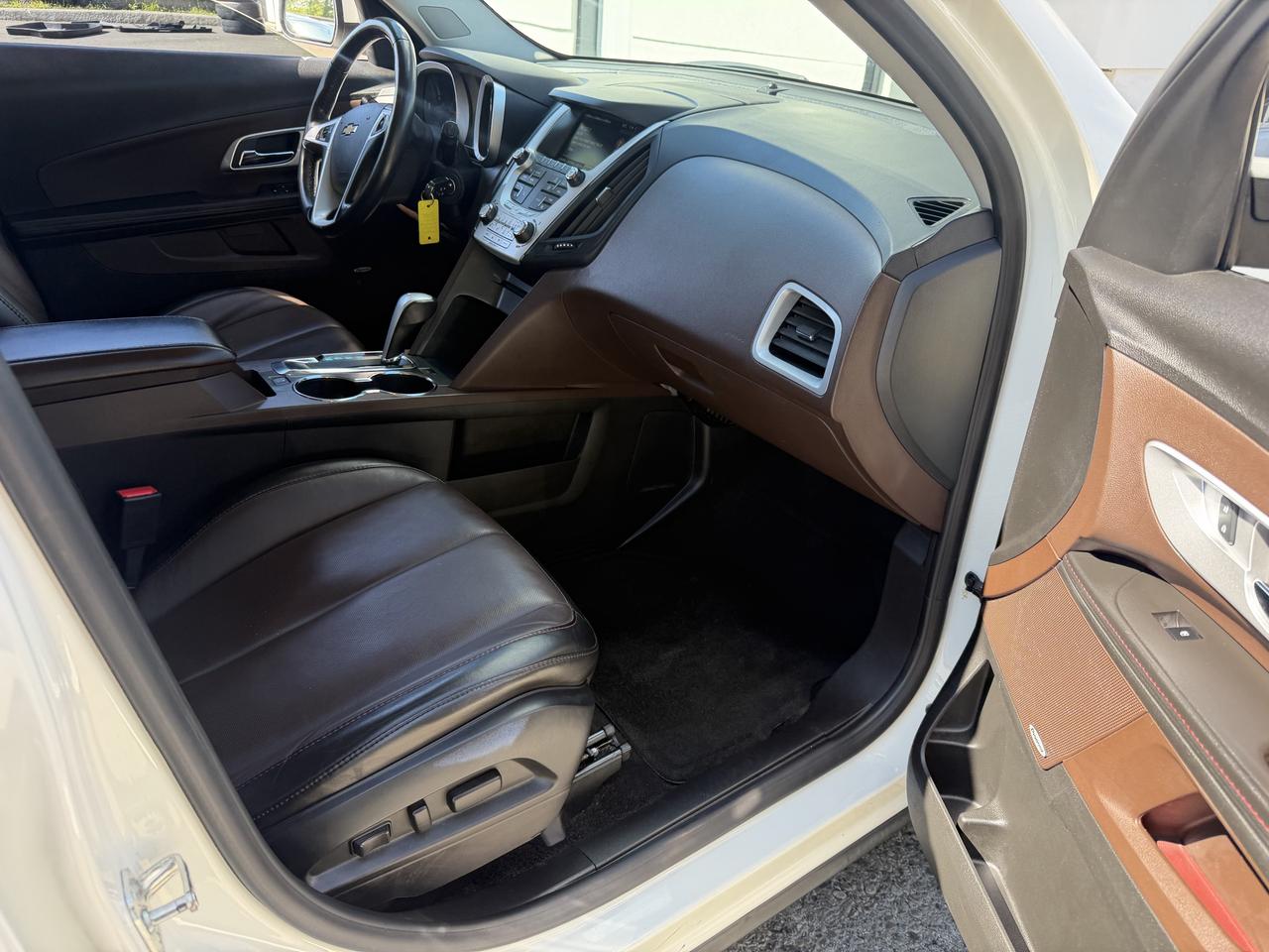2015 Chevrolet Equinox LT | Clean CARFAX Photo