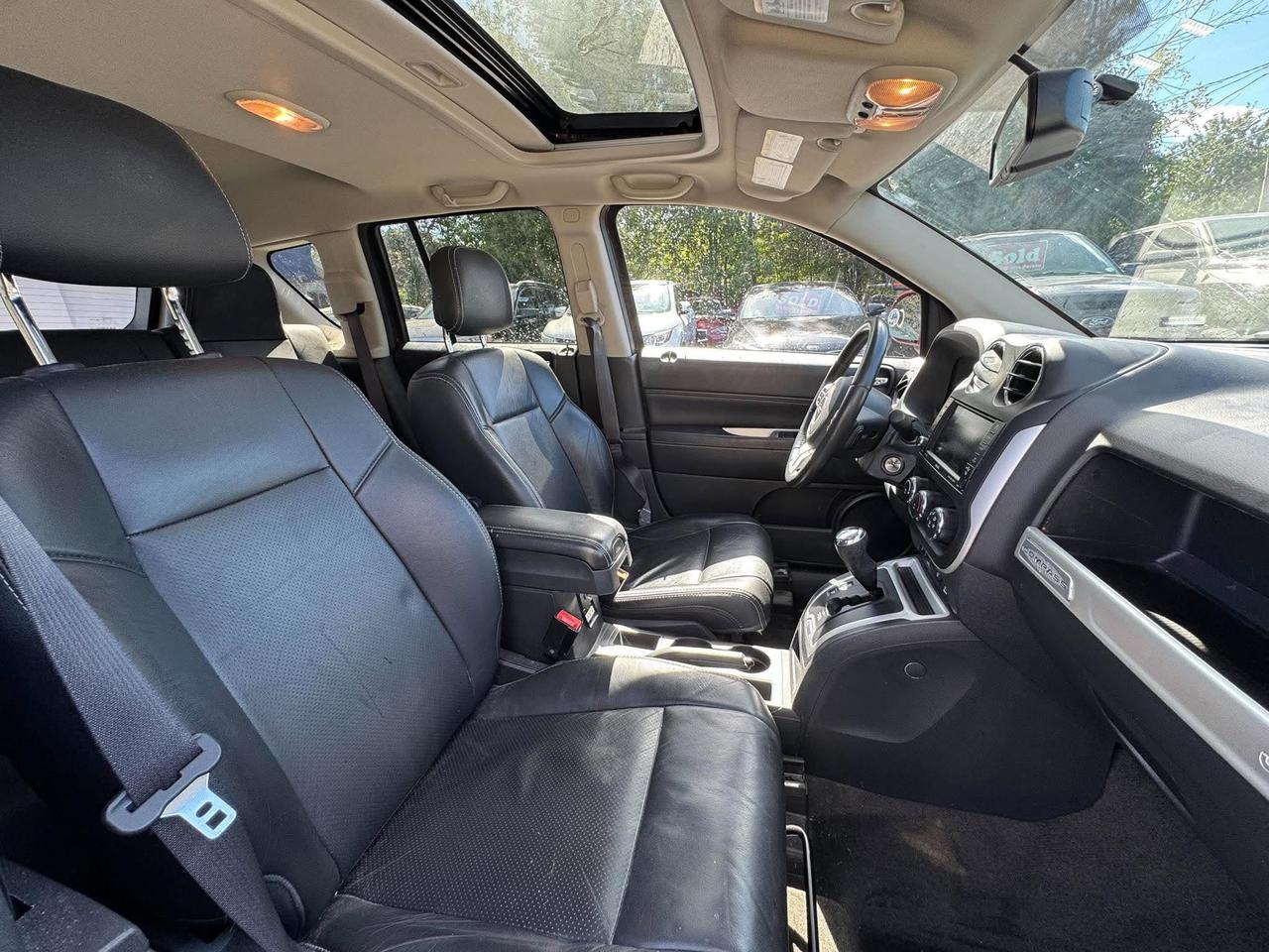 2016 Jeep Compass FWD 4DR HIGH ALTITUDE - Photo #11