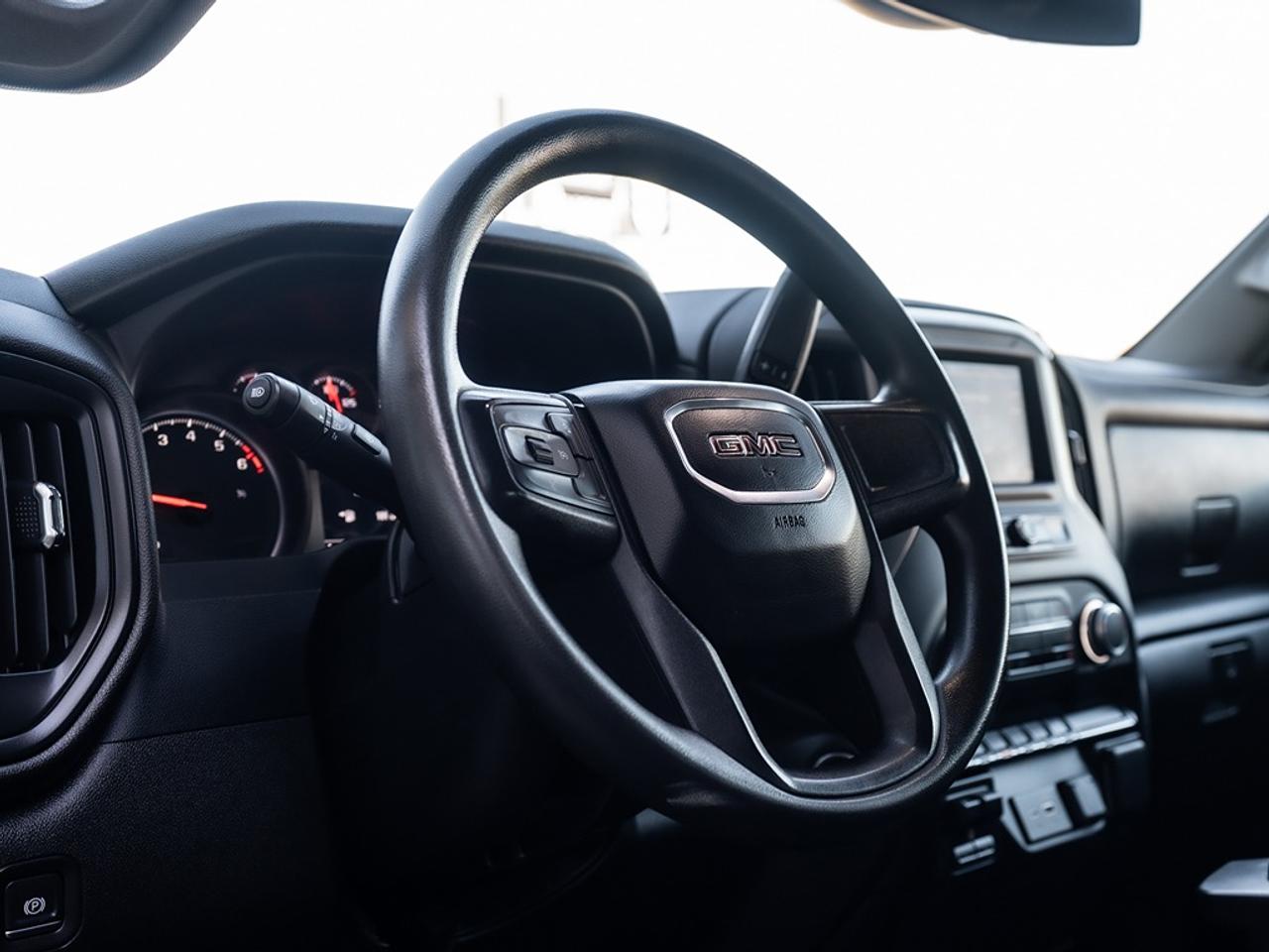 2024 GMC Sierra 1500 4WD Crew Cab Photo10