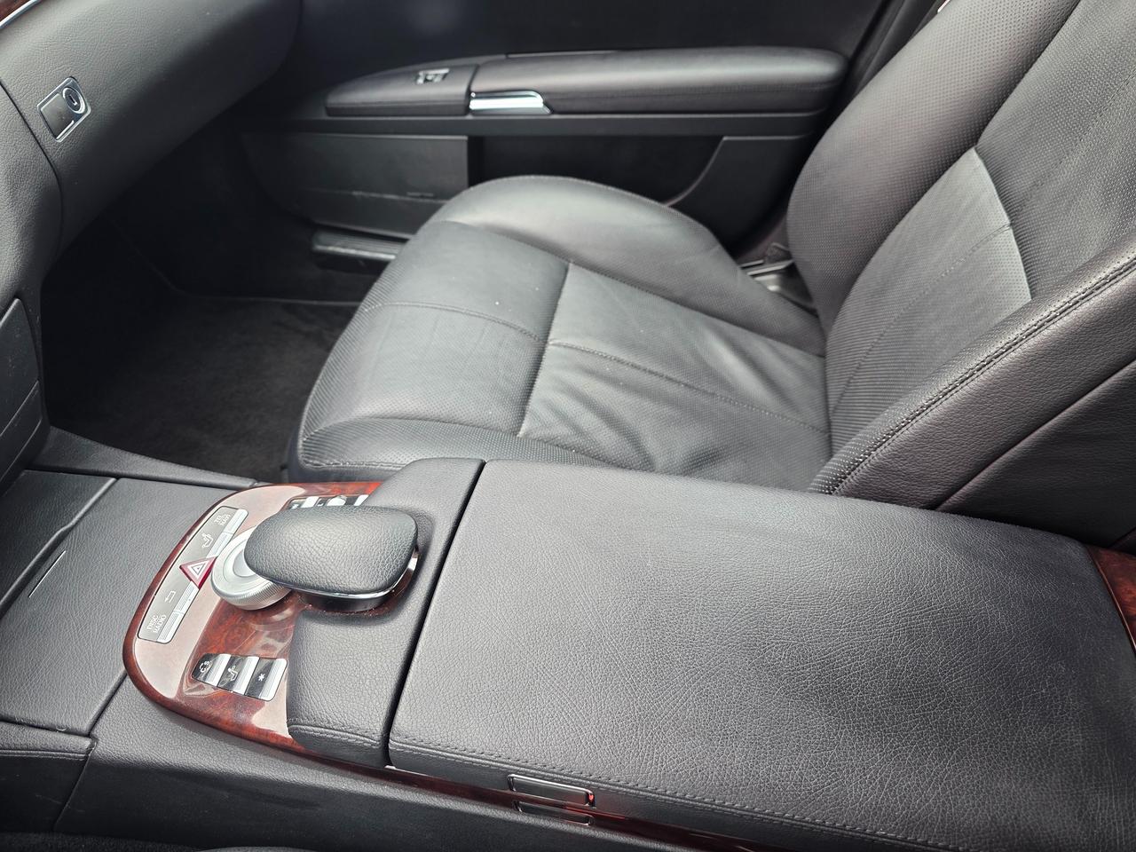 2007 Mercedes-Benz S-Class S550 4MATIC Photo