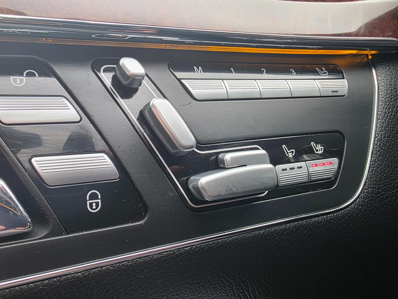 2007 Mercedes-Benz S-Class S550 4MATIC Photo
