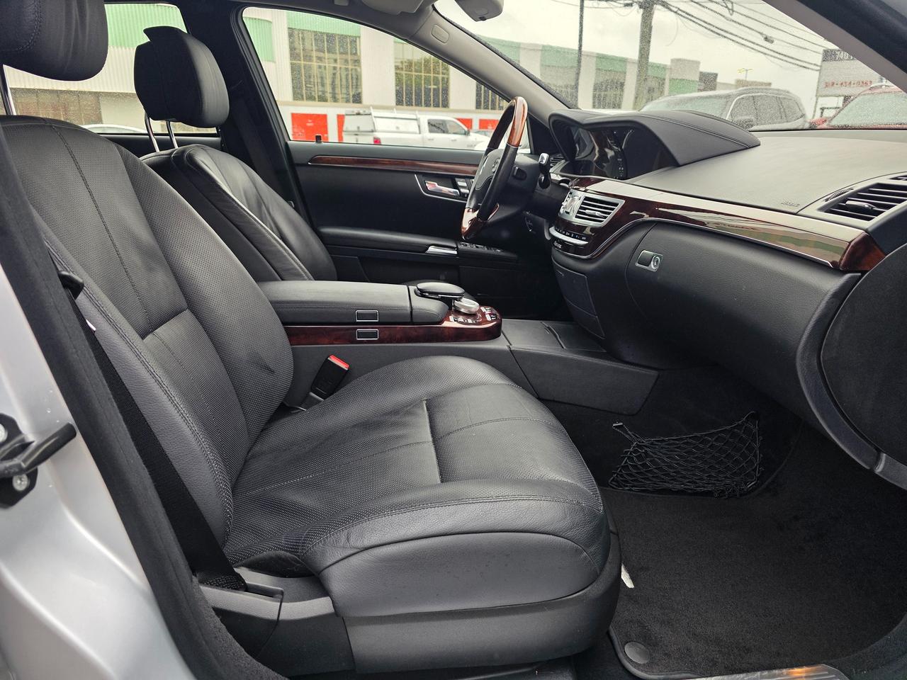 2007 Mercedes-Benz S-Class S550 4MATIC Photo