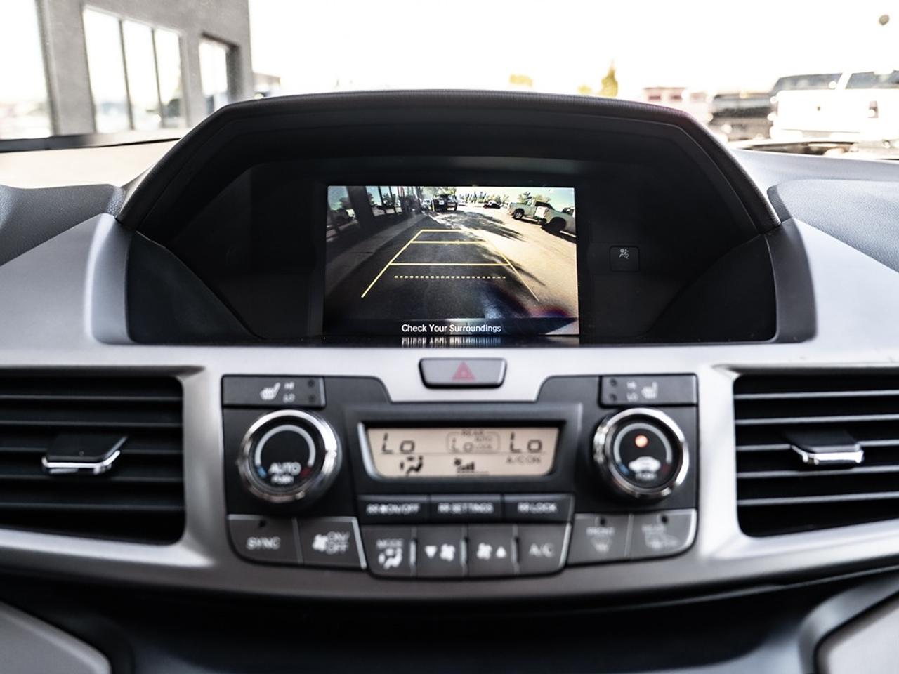 2016 Honda Odyssey EX Photo15