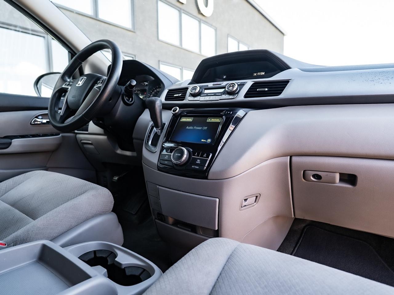 2016 Honda Odyssey EX Photo43