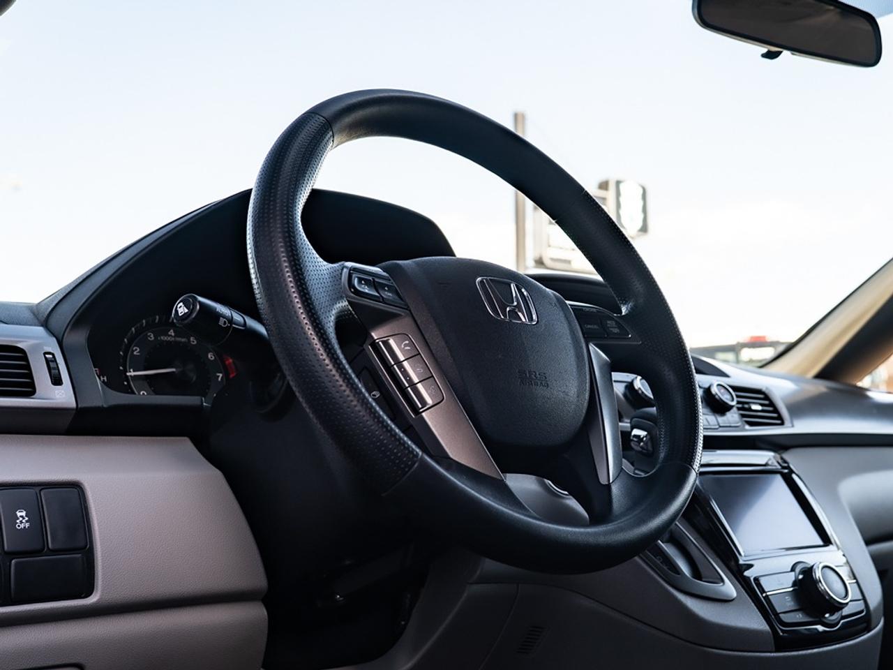 2016 Honda Odyssey EX Photo35
