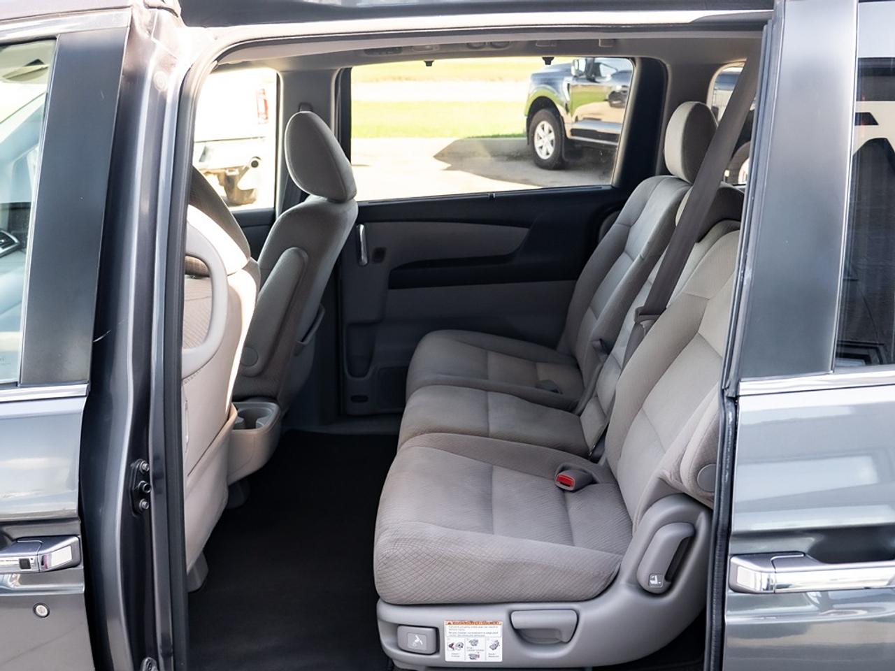 2016 Honda Odyssey EX Photo39