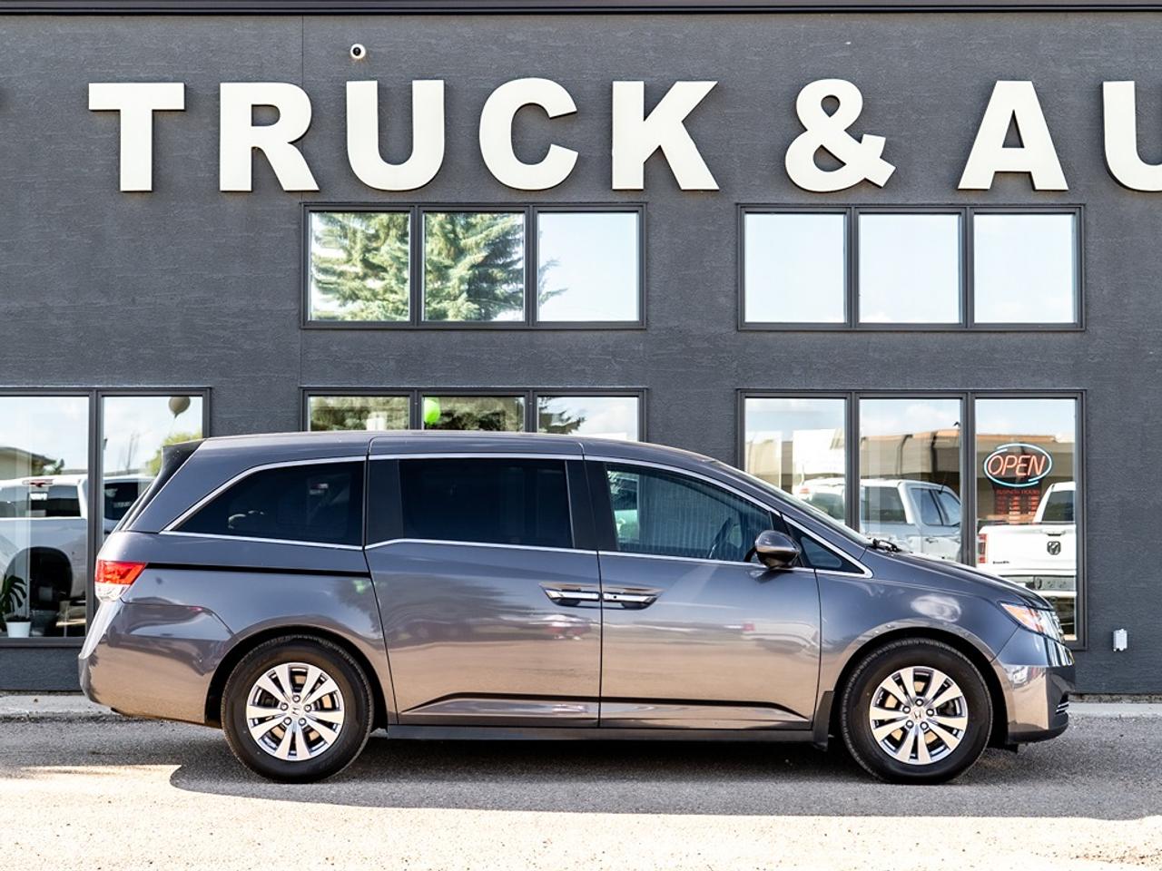 2016 Honda Odyssey EX Photo4
