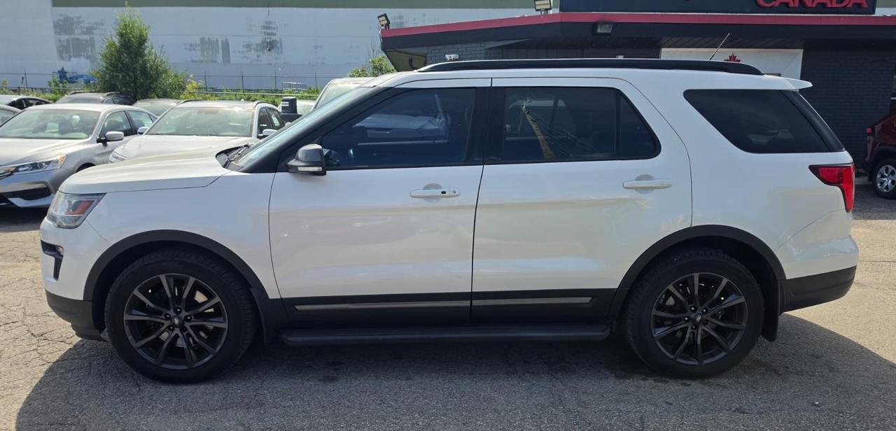 2019 Ford Explorer XLT / NO ACCIDENTS / NAV / ROOF / 4WD / HTD SEATS Photo1