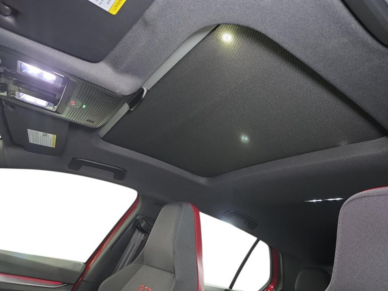 2025 Volkswagen Golf GTI Auto Photo